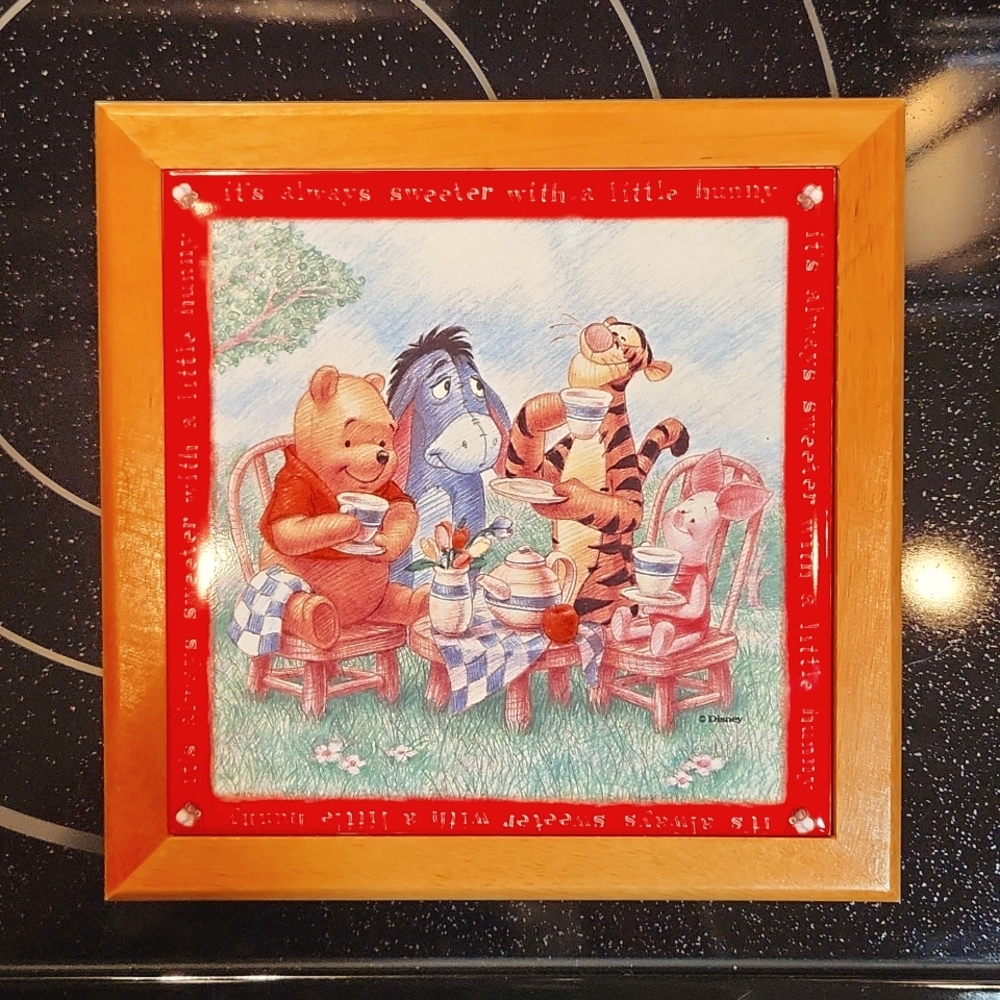 Vintage Winnie the Pooh 7" trivet, like new